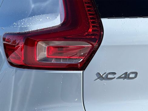 New 2026 Volvo XC40 B5 Ultra w/ Climate Package AWD/4WD image 29