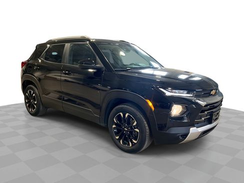 Certified 2023 Chevrolet TrailBlazer LT FWD image 1