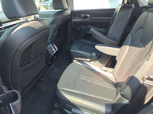 Certified 2025 Kia Sorento SX FWD image 10