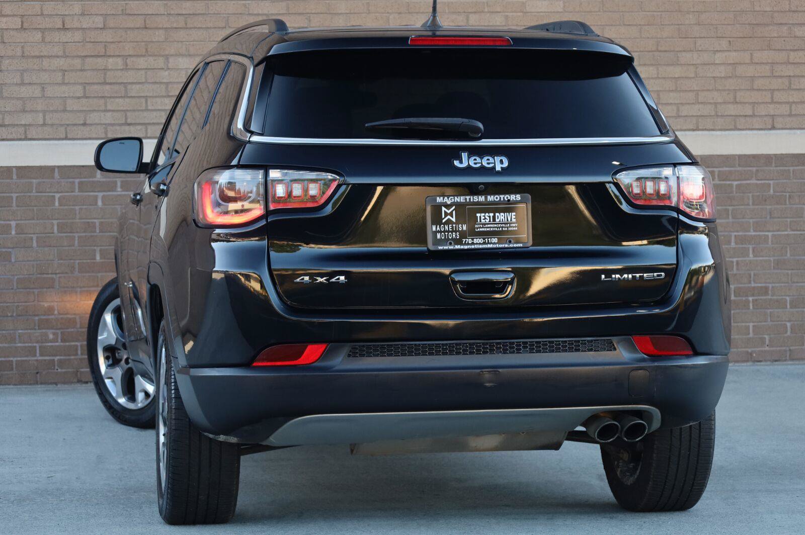 Used 2018 Jeep Compass Limited AWD/4WD image 8