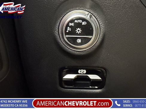 Used 2025 Mercedes-Benz C 300 4MATIC Sedan image 37