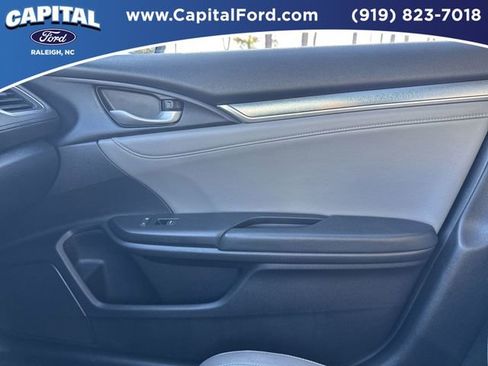 Used 2016 Honda Civic Touring image 28