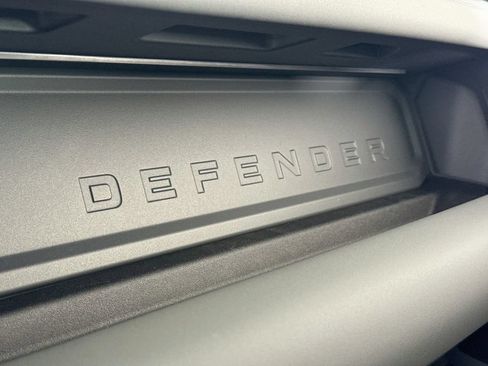 Used 2026 Land Rover Defender 110 X-Dynamic SE AWD/4WD image 23