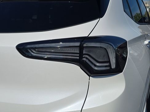 Used 2026 Buick Encore GX Avenir w/ Avenir Technology Package AWD/4WD image 8