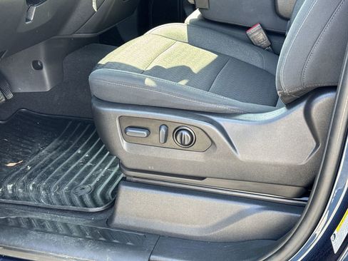 Used 2022 Chevrolet Silverado 1500 Custom w/ LPO, Dark Essentials Package image 17