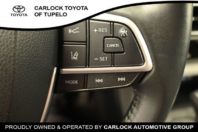 Used 2023 Toyota Highlander XLE FWD image 28