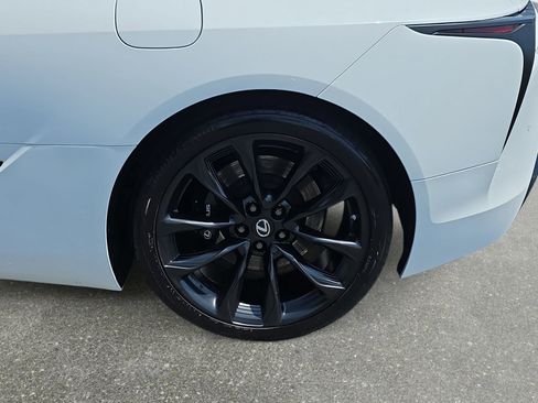Used 2018 Lexus LC 500 Coupe w/ Performance Package RWD image 30