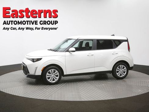 Used 2025 Kia Soul LX FWD image 58