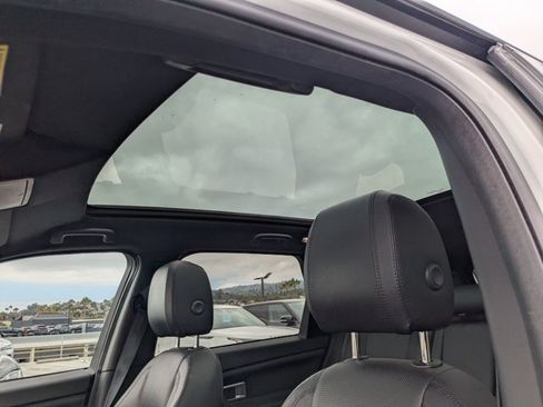 Used 2017 Land Rover Discovery Sport HSE AWD/4WD image 10