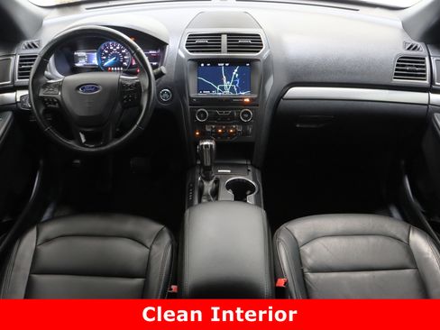 Used 2018 Ford Explorer XLT w/ Equipment Group 202A image 32