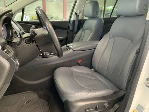 Used 2019 Buick Envision Essence FWD image 9