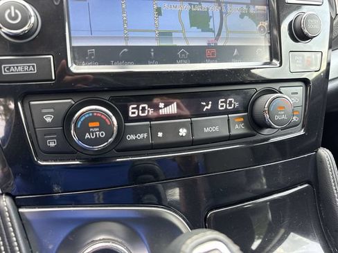 Used 2017 Nissan Maxima 3.5 SL FWD image 19