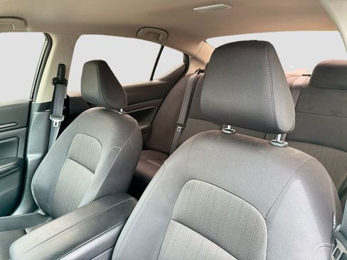 Used 2024 Nissan Altima 2.5 S FWD image 12