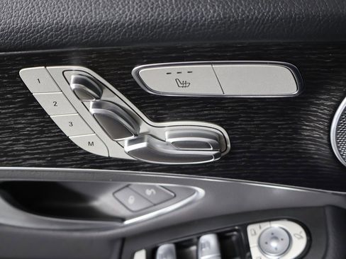 Used 2021 Mercedes-Benz GLC 300 4MATIC w/ Multimedia Package image 37