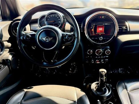 Used 2021 MINI Cooper 4-Door Hardtop FWD image 33