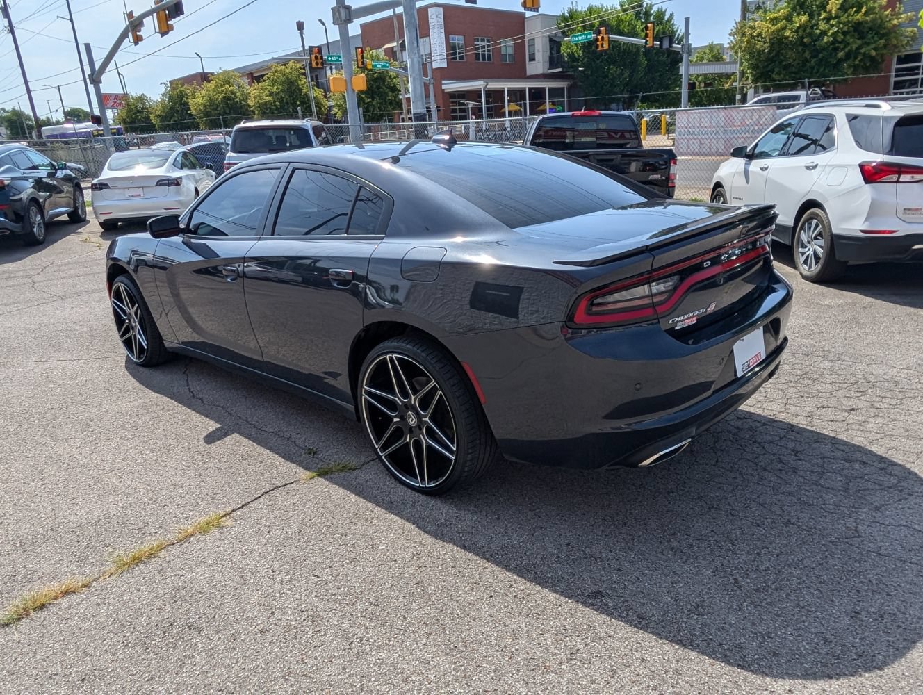 Used 2019 Dodge Charger SXT AWD/4WD image 8