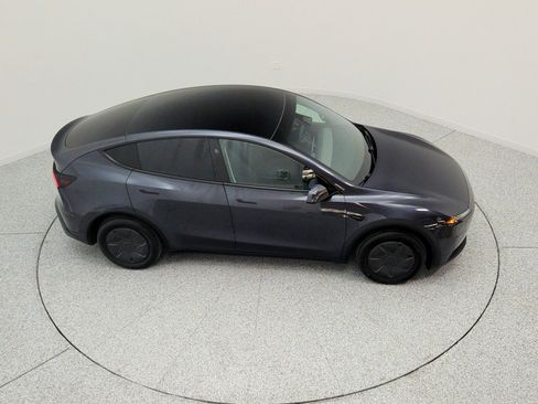 Used 2026 Tesla Model Y 2WD image 24