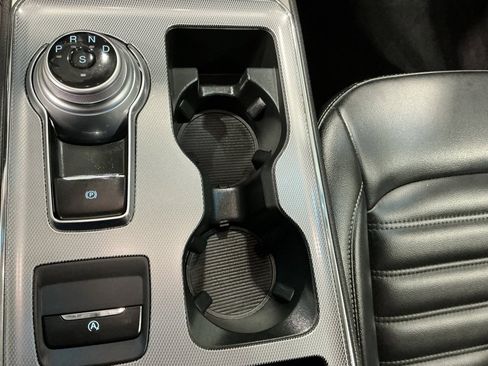 Used 2021 Ford Edge SEL image 13