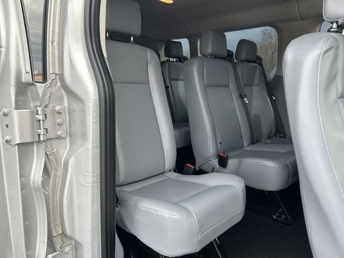 Used 2018 Ford Transit 350 XL image 9