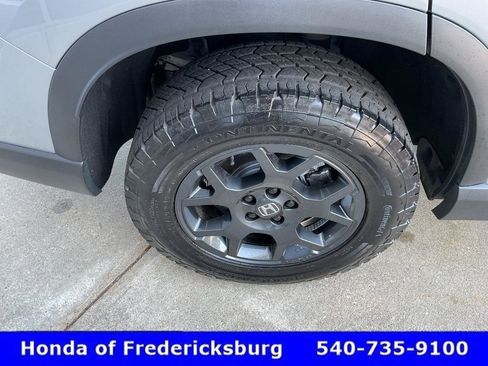 Certified 2025 Honda Pilot TrailSport image 12