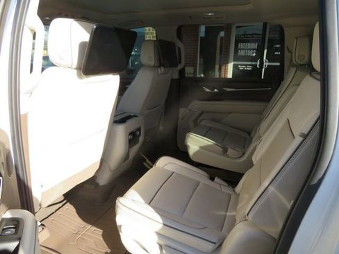 Used 2021 GMC Yukon XL Denali w/ Denali Ultimate Package image 25