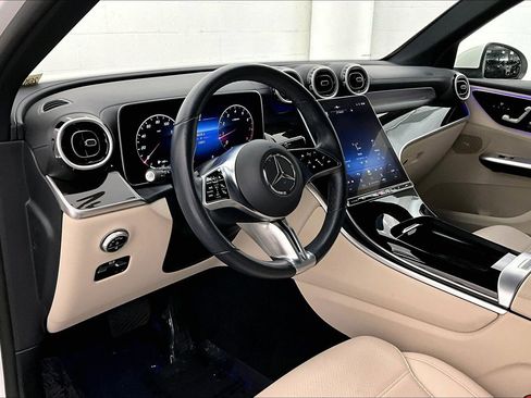 Used 2023 Mercedes-Benz GLC 300 image 18