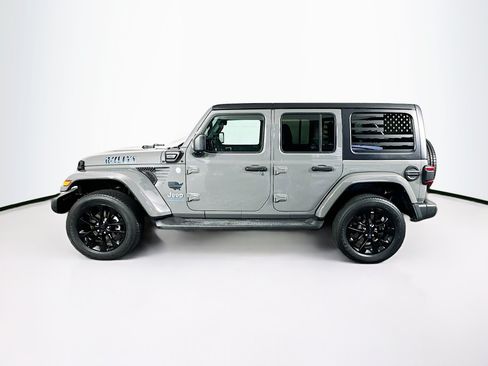 Used 2023 Jeep Wrangler Unlimited Sahara AWD/4WD image 4