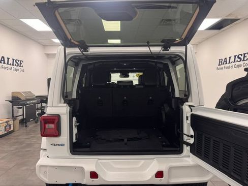 Used 2024 Jeep Wrangler High Altitude AWD/4WD image 18