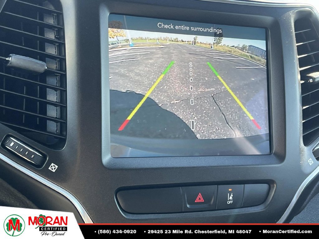Used 2022 Jeep Cherokee Trailhawk w/ Comfort/Convenience Group AWD/4WD image 21
