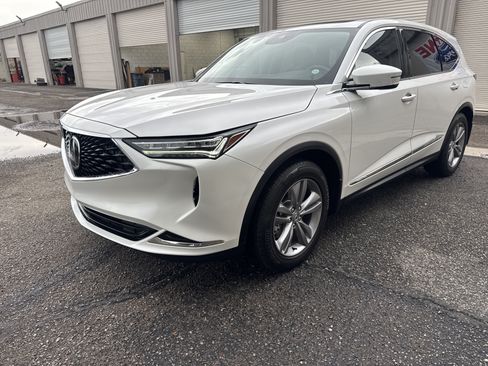 Used 2023 Acura MDX FWD image 3