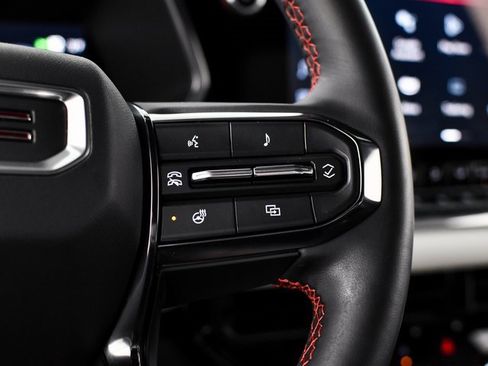 Used 2024 GMC Canyon AT4X image 25