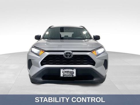 Used 2020 Toyota RAV4 LE AWD/4WD image 3