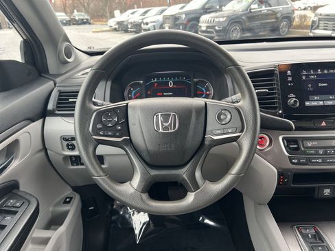 Used 2021 Honda Pilot EX image 16