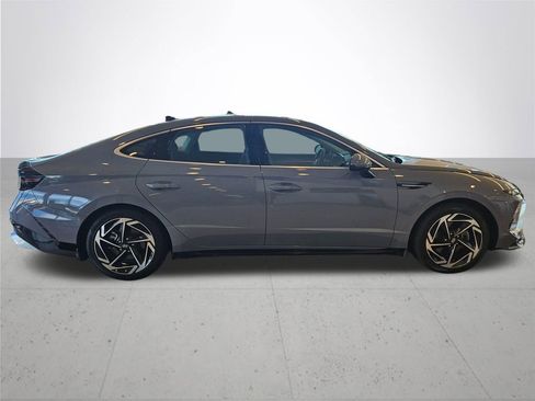 Used 2024 Hyundai Sonata SEL w/ Convenience Package FWD image 6