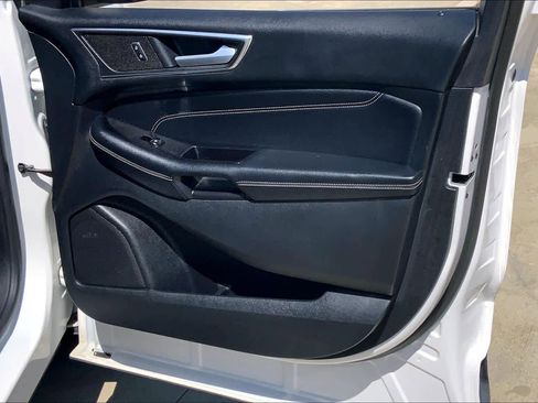 Used 2016 Ford Edge Titanium w/ Equipment Group 302A image 23