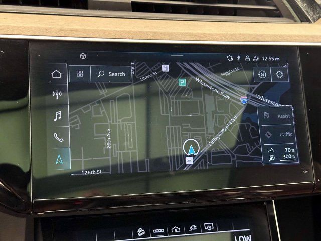 Certified 2024 Audi Q8 e-tron Premium Plus w/ Premium Plus Package AWD/4WD image 24