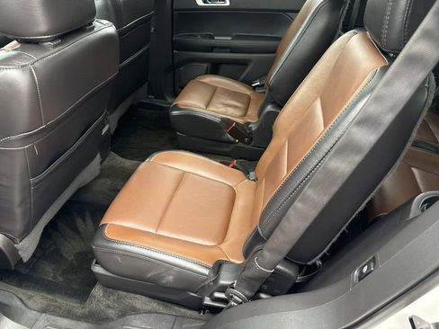 Used 2015 Ford Explorer Limited w/ Equipment Group 301A AWD/4WD image 14