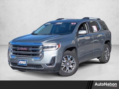 Used 2023 GMC Acadia SLT image 1