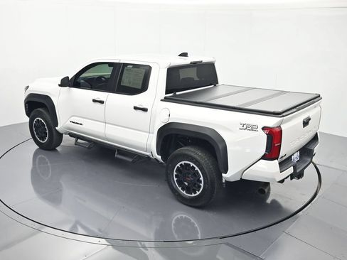 Used 2024 Toyota Tacoma TRD Off-Road AWD/4WD image 34
