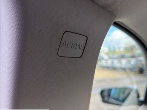 Used 2020 GMC Terrain SLE w/ Driver Convenience Package image 31