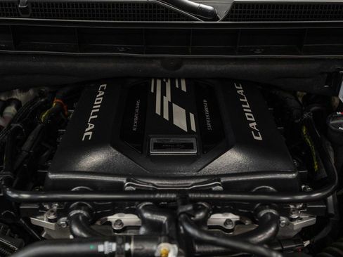 Used 2025 Cadillac Escalade V image 6