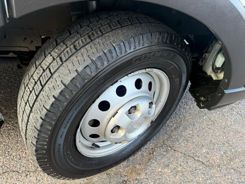 Used 2023 Ford Transit 350 XL image 36