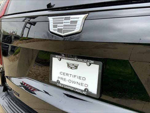 Used 2023 Cadillac Escalade Sport Platinum w/ LPO, ONYX Package AWD/4WD image 8