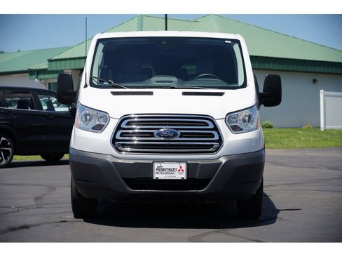 Used 2015 Ford Transit 150 XLT image 8