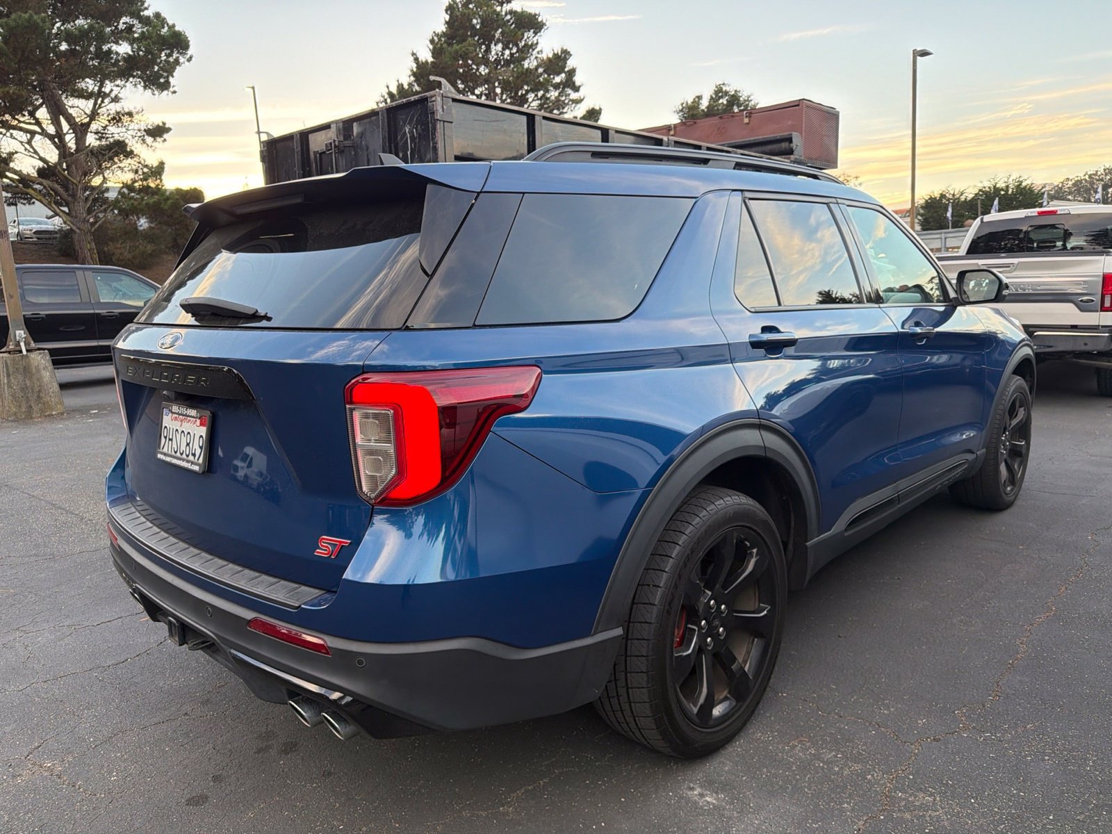 Used 2023 Ford Explorer ST w/ Equipment Group 401A AWD/4WD image 9