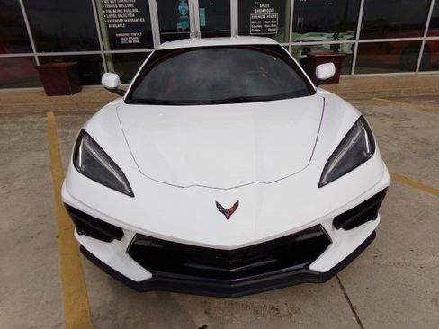 Used 2023 Chevrolet Corvette Stingray Coupe image 2