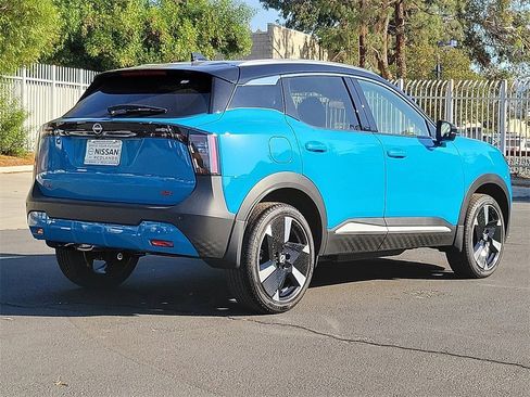 New 2025 Nissan Kicks SR image 2