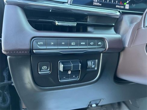 Used 2023 Cadillac Escalade Sport Platinum w/ LPO, ONYX Package image 21