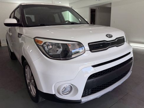 Used 2019 Kia Soul + FWD image 9