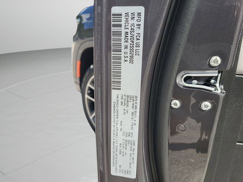 New 2025 Jeep Wagoneer Series III w/ Quick Order Package 25C Super image 35